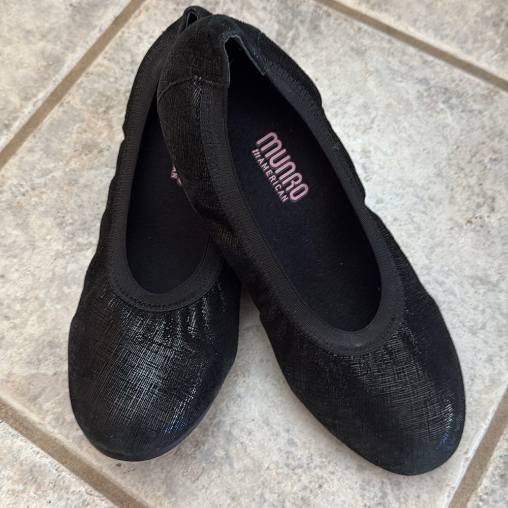 Munro “Ashlie” Comfort Leather Ballet Flats